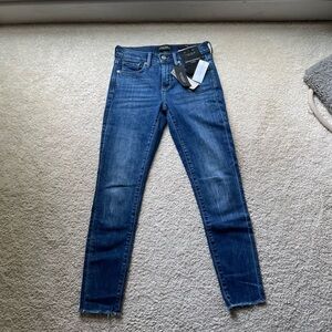NWT Banana Republic Raw Hem Cropped Skinny Jeans, Size 25P
